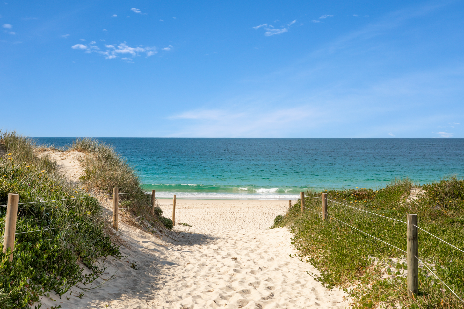 Dune track to Bennetts Beach